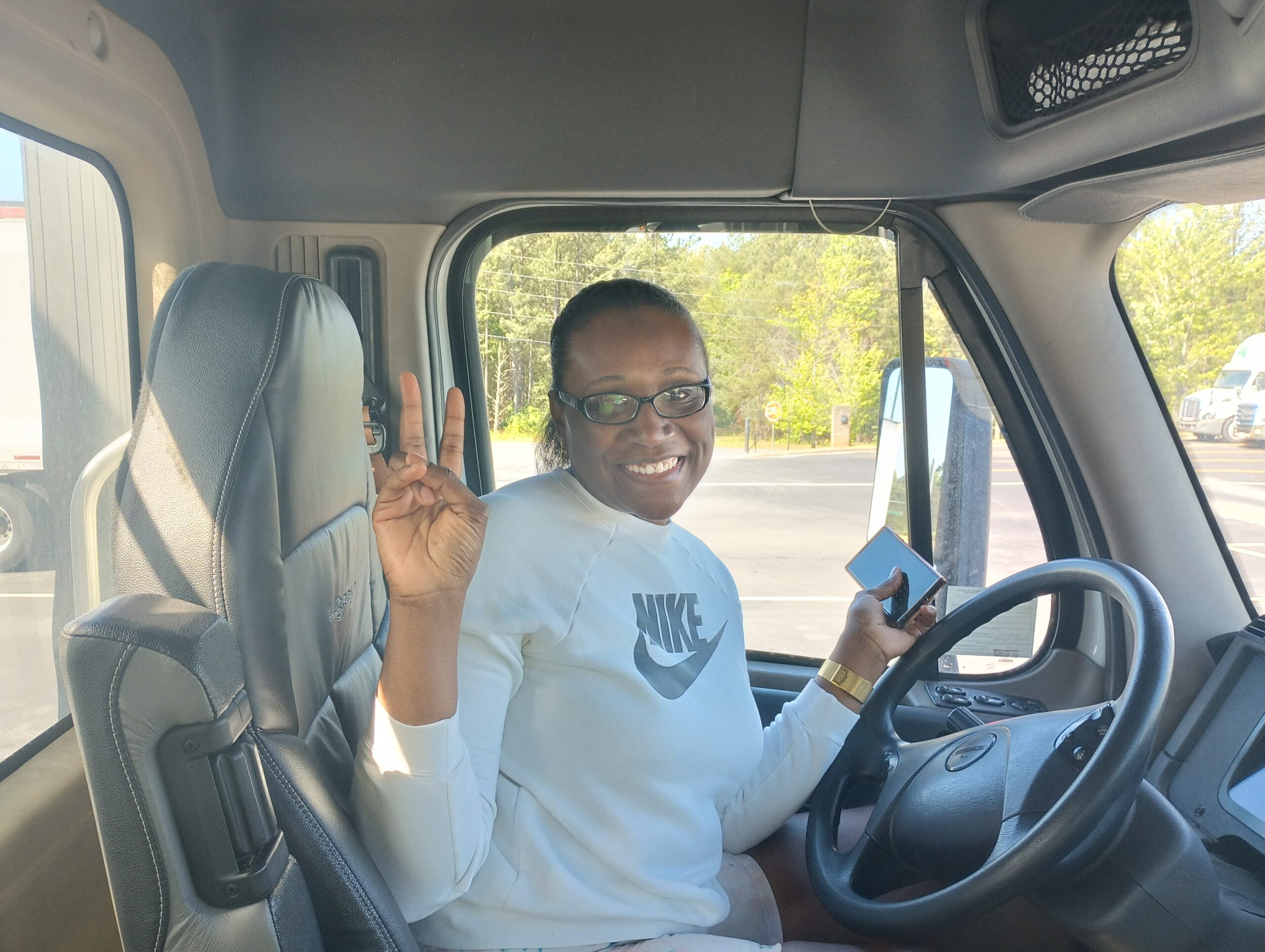5 Ways to Choose the Right Truck Driving School Daly's Truck Driving